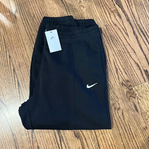 Nike Pants - Nike Womens Sportswear Essential Fleece Pants size 2X